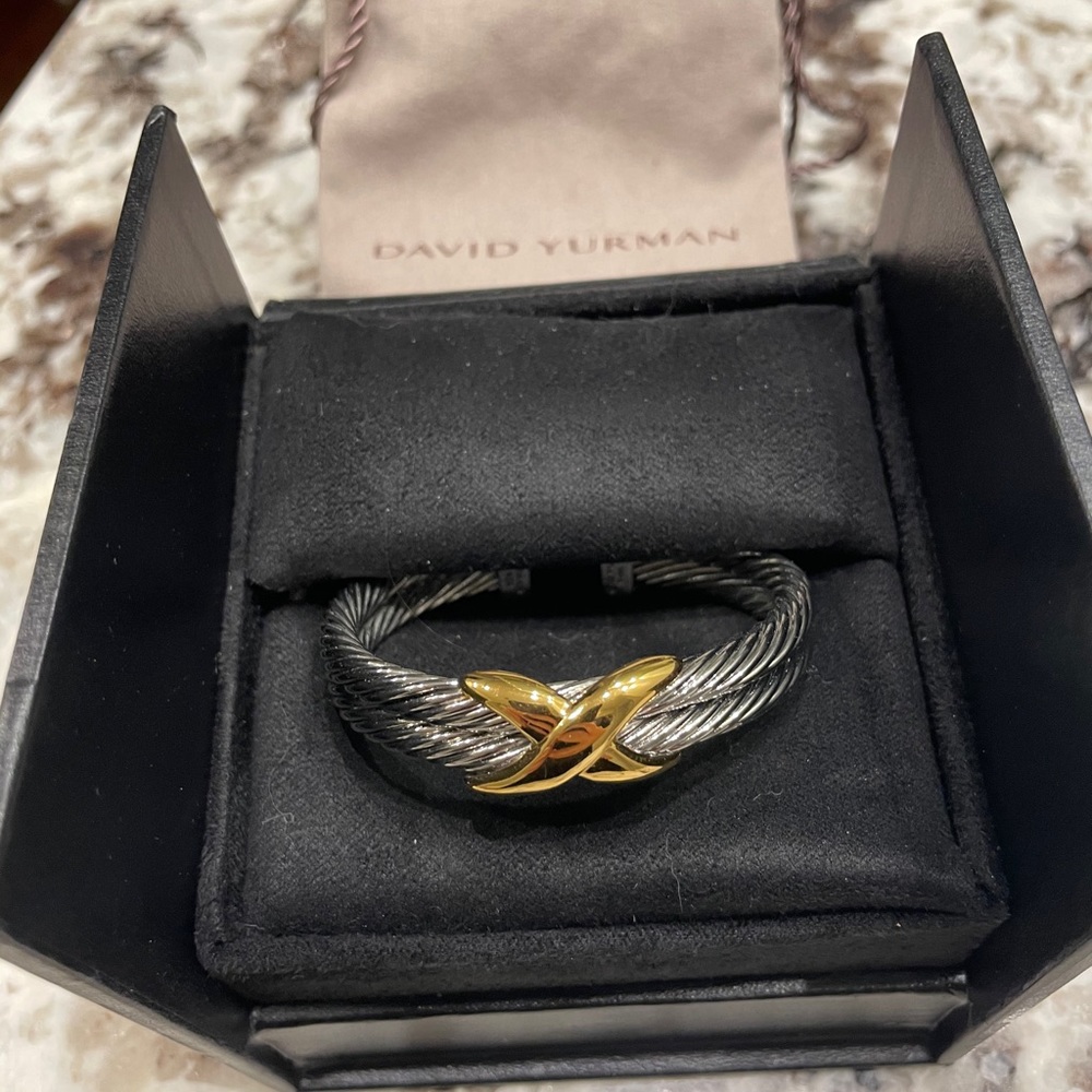 David Yurman Two Tone X Double
Cable Bracelet!